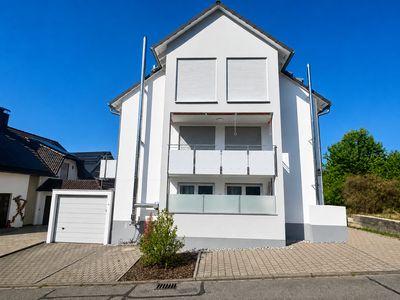 Hochwertige Erdgeschosswohnung mit Garten, Sauna, Whirlpool und zusätzlichem Wohnraum