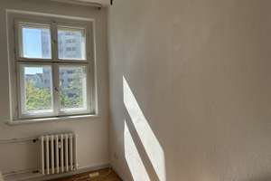 Helle 4 Zimmer Wohnung mit verglaster Loggia
in Berlin Schöneberg |Bezugsfrei ab Juli – Die vollständige Adresse der Immobilie erhältst du vom Anbieter., 12159 Schöneberg, Berlin – Vorschaubild 11