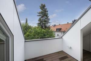 Traumhafte Dachgeschoss Maisonette-Wohnung in Bestlage – Lucile-Grahn-Straße 40, 81675 Steinhausen, München – Vorschaubild 34