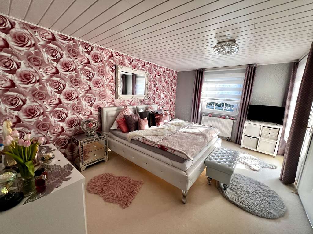 Immobilie in Hambühren - Großzügiges Zweifamilienhaus in Hambühren! Großes Grundstück ! / weiteres Bauland vorhanden ! - Bild 4