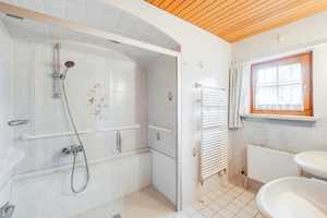 AIGNER-Idyllisches Einfamilienhaus mit Potential und weitläufigem Garten in Sendling – München – Vorschaubild 7