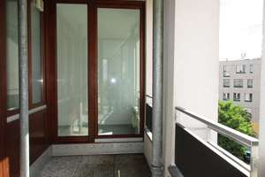 WBS-pflichtiges Familien-Apartment mit Balkon, Wannenbad und Gäste WC - NUR mit WBS! – Janusz-Korczak-Straße 18, 12627 Hellersdorf, Berlin – Vorschaubild 2