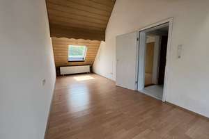 Wohnen mit Charakter: 3-Zimmer-Dachgeschosswohnung in Mannheim-Seckenheim – Die vollständige Adresse der Immobilie erhältst du vom Anbieter., 68239 Seckenheim, Mannheim – Vorschaubild 2