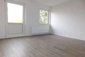 ***Schöne und renovierte 3-Zimmerwohnung mit Balkon in ruhiger Lage*** – Henschelstr. 6, 47229 Friemersheim, Duisburg – Vorschaubild 2
