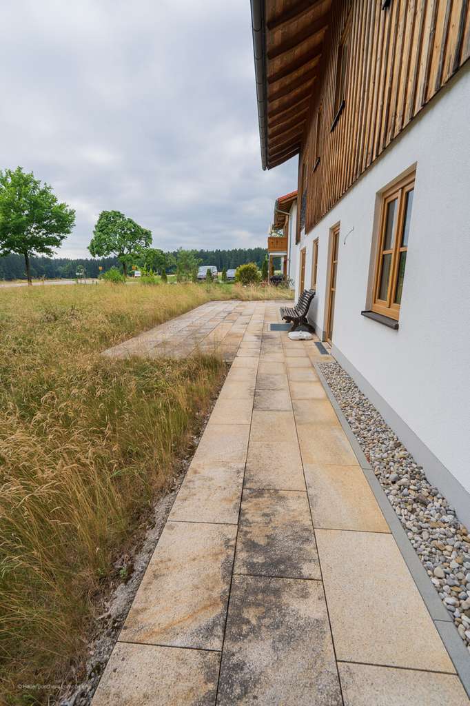 Immobilie in Sauerlach - ***Heike Borchers Immobilien***Kapitalanleger aufgepasst***3-Familien-Haus mit Blick ins Grüne*** - Bild 3