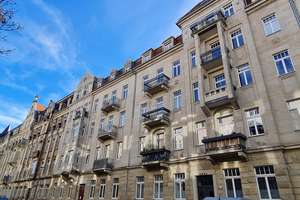 Schöne 5-Raum-Maisonette-Whg. m. Balkon in kernsaniertem Denkmal in Dresden Johannstadt
