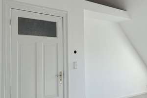 Exklusive 2,5-Zimmer-Dachgeschosswohnung mit EBK in Hamburg Othmarschen – Die vollständige Adresse der Immobilie erhältst du vom Anbieter., 22605 Othmarschen, Hamburg – Vorschaubild 7