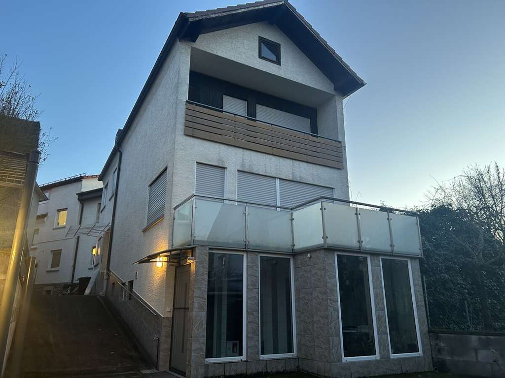 Immobilie in Bickenbach - Mehrfamilienhaus mit Einliegerwohnung - Bild 0