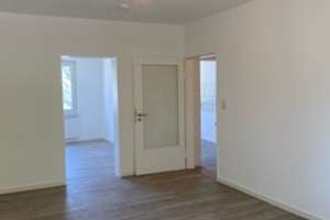 Helle  & renovierte 3 Raum Wohnung mit Balkon – Emmericher Straße 149, 47138 Obermeiderich, Duisburg – Vorschaubild 3