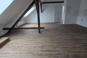 Stilvolles Wohnen im neu ausgebauten, ruhigen Dachgeschoss