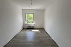 Mit Blick ins Grüne-Renovierte 3 Zi.- Whng. - helles Wannenbad und Balkon - Duisburg – Richard Wagner Str. 10, 47226 Rheinhausen-Mitte, Duisburg – Vorschaubild 6