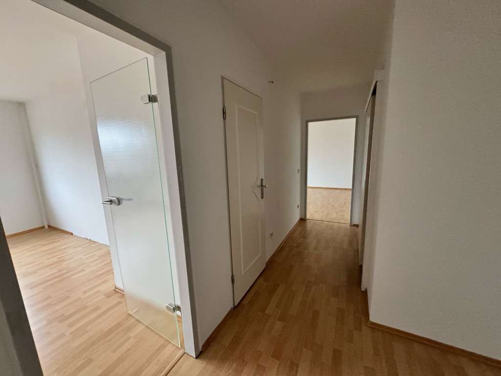 Immobilie in Bad Schwartau - Gepflegte 2-Zimmerwohnung mit Wintergarten, Aufzug & Tiefgarage - Bild 4