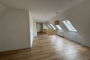 Viel Platz und schönes Wohngefühl auf zwei Ebenen – Osdorfer Landstraße 251b, 22549 Osdorf, Hamburg – Vorschaubild 2