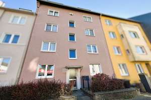 Helle 3-Zimmer-Dachgeschosswohnung in zentraler Lage von Remscheid – Die vollständige Adresse der Immobilie erhältst du vom Anbieter., 42853 Scheid, Remscheid – Vorschaubild 2