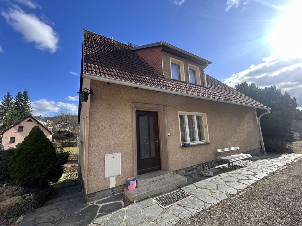 Immobilie in Berga/Elster - Großzügiges Haus mit Terrasse, Garten sowie Keller & Ausbaureserve in Berga-Wünschendorf - Bild 4