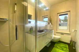 Modernes Haus mit großem Grundstück, Pool, Kamin und vielen Extras – Leipzig – Vorschaubild 9
