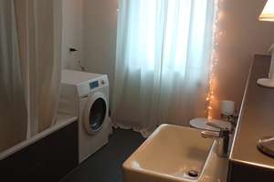 Sehr helle zwei Zimmer Küche Bad Wohnung in Wiesbaden Erbenheim ab 1.7.26 zu vermieten  – Barbarossastraße 1, 65205 Erbenheim, Wiesbaden – Vorschaubild 4