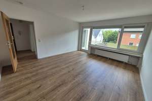Erstbezug nach Renovierung mit neuer Einbauküche