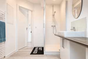 Perfekt für Singles & Paare – Stilvolles 1-Zimmer-Apartment mit ca. 53 m², Einbauküche und Gäste WC – Die vollständige Adresse der Immobilie erhältst du vom Anbieter., 51107 Ostheim, Köln – Vorschaubild 11