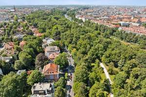 Seltene Gelegenheit - Exklusive Gartenresidenz direkt an den Maximiliansanlagen – Die vollständige Adresse der Immobilie erhältst du vom Anbieter., 81675 Altbogenhausen, München – Vorschaubild 2