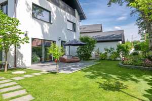 Modernes Einfamilienhaus mit Wärmepumpe, vier Schlafzimmern und sonnigem Garten – Die vollständige Adresse der Immobilie erhältst du vom Anbieter., 82064 Straßlach-Dingharting – Vorschaubild 1