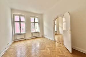 Charmante Altbauwohnung mit historischer Eleganz in bester Lage - bezugsfrei