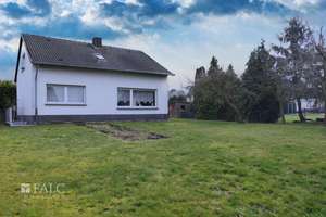Freistehendes Einfamilienhaus mit großzügigem Grundstück und Doppelgarage!!! – Die vollständige Adresse der Immobilie erhältst du vom Anbieter., 59077 Pelkum, Hamm – Vorschaubild 2