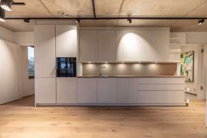 3-Zimmer-Neubauwohnung mit ca. 78 m², hochwertiger Ausstattung, Einbauküche & Ostbalkon in Rosenheim – Die vollständige Adresse der Immobilie erhältst du vom Anbieter., 83024 Nord, Rosenheim – Vorschaubild 3