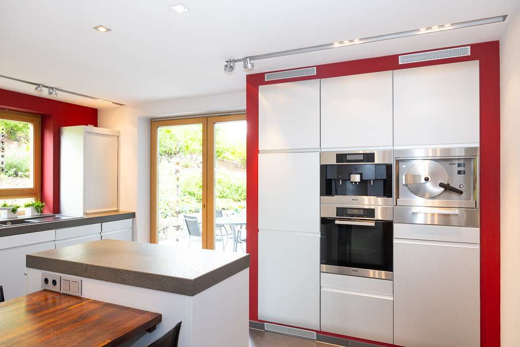 Immobilie in Hilders - Goldener Herbst, Gemütlicher Winter – Ihr Zuhause mit Kamin und Charakter. - Bild 0