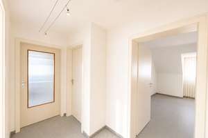 Kapitalanleger und Eigennutzer aufgepasst: Gepflegte 2-Zimmer-Wohnung  in Rath/Heumar – Die vollständige Adresse der Immobilie erhältst du vom Anbieter., 51107 Rath/Heumar, Köln – Vorschaubild 2