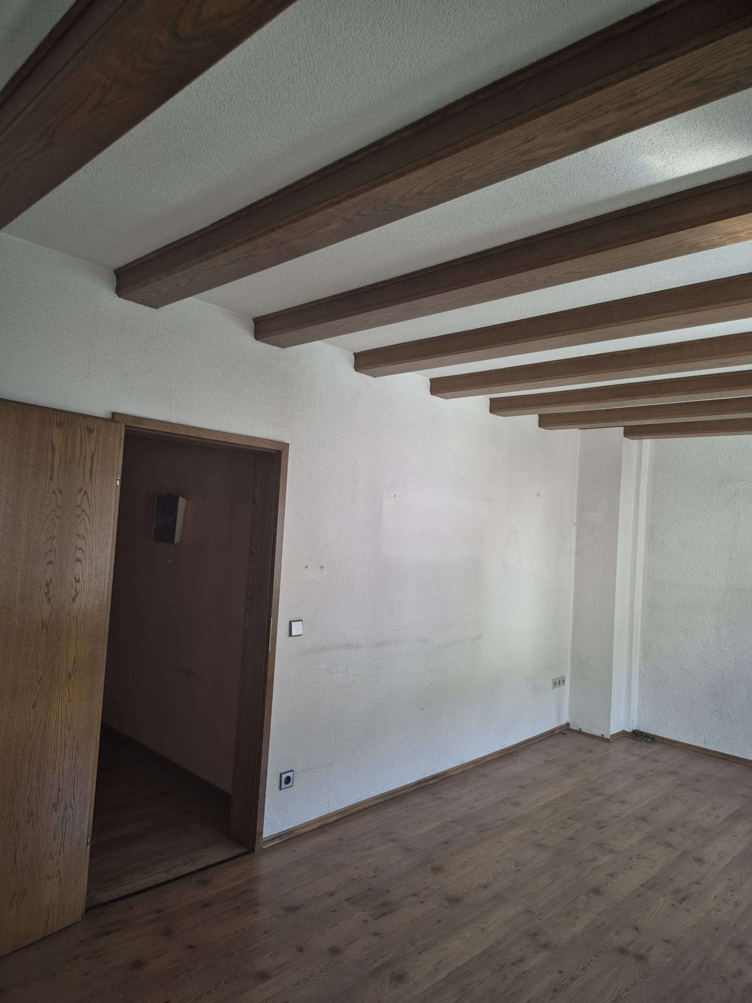 Immobilie in Löf - Einfamilienhaus mit viel Platz (2 Garagen, 2 Parkplätze, 1 Carpot und 2 Balkone)  - ohne Provision - Bild 0