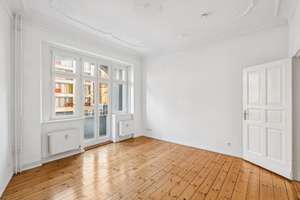 Charmante 3-Zimmer-Wohnung mit Balkon – Die vollständige Adresse der Immobilie erhältst du vom Anbieter., 13507 Tegel, Berlin – Vorschaubild 2