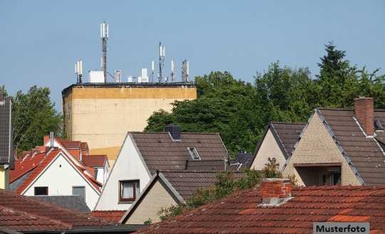 Einfamilienhaus nebst Pkw-Stellplatz