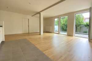 Exklusive, gepflegte 3-Zimmer-Erdgeschosswohnung mit geh. Innenausstattung mit EBK – München – Vorschaubild 1