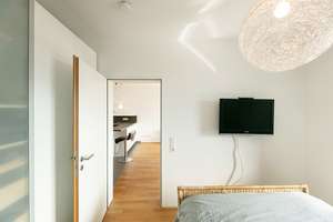 Zentrale, ruhige u. moderne Dachgeschosswohnung mit Südbalkon – An der Caponniere 5, 89231 Neu-Ulm – Vorschaubild 8