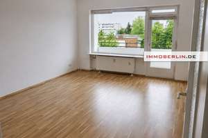 IMMOBERLIN.DE - Lichtdurchflutete Wohnung mit ruhigem Südbalkon in beliebter Lage – Die vollständige Adresse der Immobilie erhältst du vom Anbieter., 12107 Mariendorf, Berlin – Vorschaubild 1