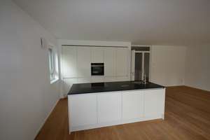 Hochwertige 5 Zimmer Erdgeschosswohnung mit großer Terrasse und Privatgarten zu vermieten – Würmtalstraße 89, 81375 Großhadern, München – Vorschaubild 6