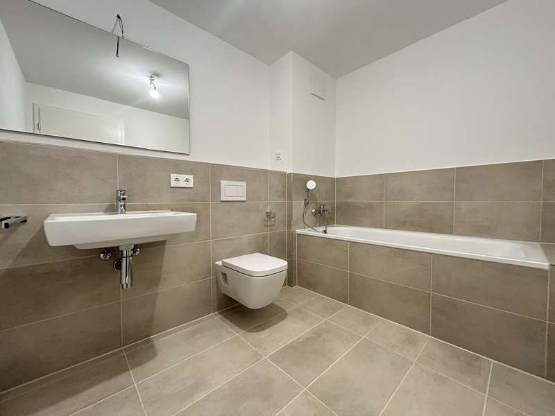 **Erstbezug** 5-Raum-Wohnung mit sonniger Terrasse in Dresden-Friedrichstadt - Photo 4