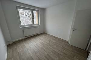 Genau das Richtige! Frisch renovierte 3-Zimmer-Wohnung mit großem Balkon! – Astonstraße 52, 39116 Sudenburg, Magdeburg – Vorschaubild 3