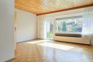 Reihenmittelhaus mit Garten und Garage in guter Lage von Schwabach-Wolkersdorf! – Die vollständige Adresse der Immobilie erhältst du vom Anbieter., 91126 Wolkersdorf, Schwabach – Vorschaubild 2