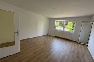 geräumige und renovierte Wohnung mit Balkon – Donnerstr. 179, 45357 Dellwig, Essen – Vorschaubild 4