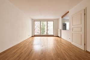 Bezigsfrei: ruhige 3-Zi-Whg mit Balkon nahe Volkspark Friedrichshain