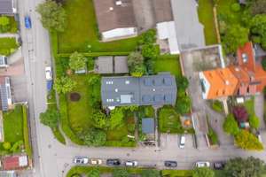Eigennutzung im EG möglich! Vermietetes 3-Parteien-Haus auf sonnigem Eckgrundstück in ruhiger Lage – Die vollständige Adresse der Immobilie erhältst du vom Anbieter., 82166 Gräfelfing – Vorschaubild 2