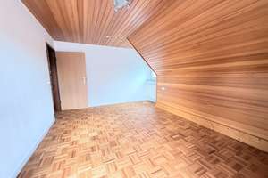 Charmante 3,5 Zimmer DG Wohnung mit ausgebauter Bühne in Bad Cannstatt – Die vollständige Adresse der Immobilie erhältst du vom Anbieter., 70374 Im Geiger, Stuttgart – Vorschaubild 4