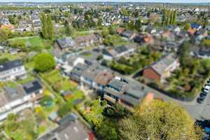 Wersten: sanierungsbedürftiges Zweifamilienhaus mit Terrasse, Garten und Balkon in ruhiger Lage! – Düsseldorf – Vorschaubild 6