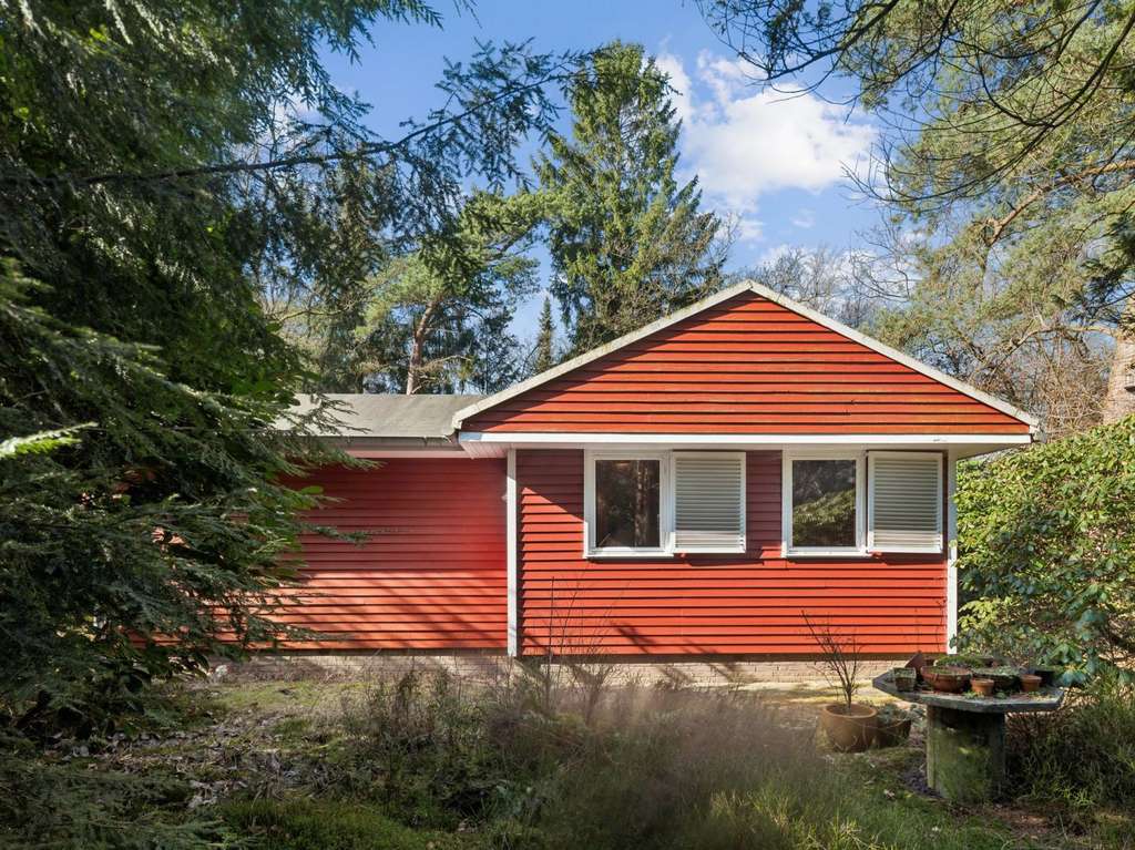 Immobilie in Wiefelstede - Pacht - Feines Schwedenholzhaus im Wochenendhausgebiet Mollberg mit privatem Badesee - Bild 0