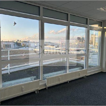 Büroflächen in Kreuzberg | Sonnenschutz & Teeküche | Flexible Untervermietung in Kreuzberg