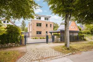 Hochwertige Rotklinkervilla Bj. 2017 (KfW 55) auf sonnigem Grundstück. – Die vollständige Adresse der Immobilie erhältst du vom Anbieter., 22359 Volksdorf, Hamburg – Vorschaubild 8