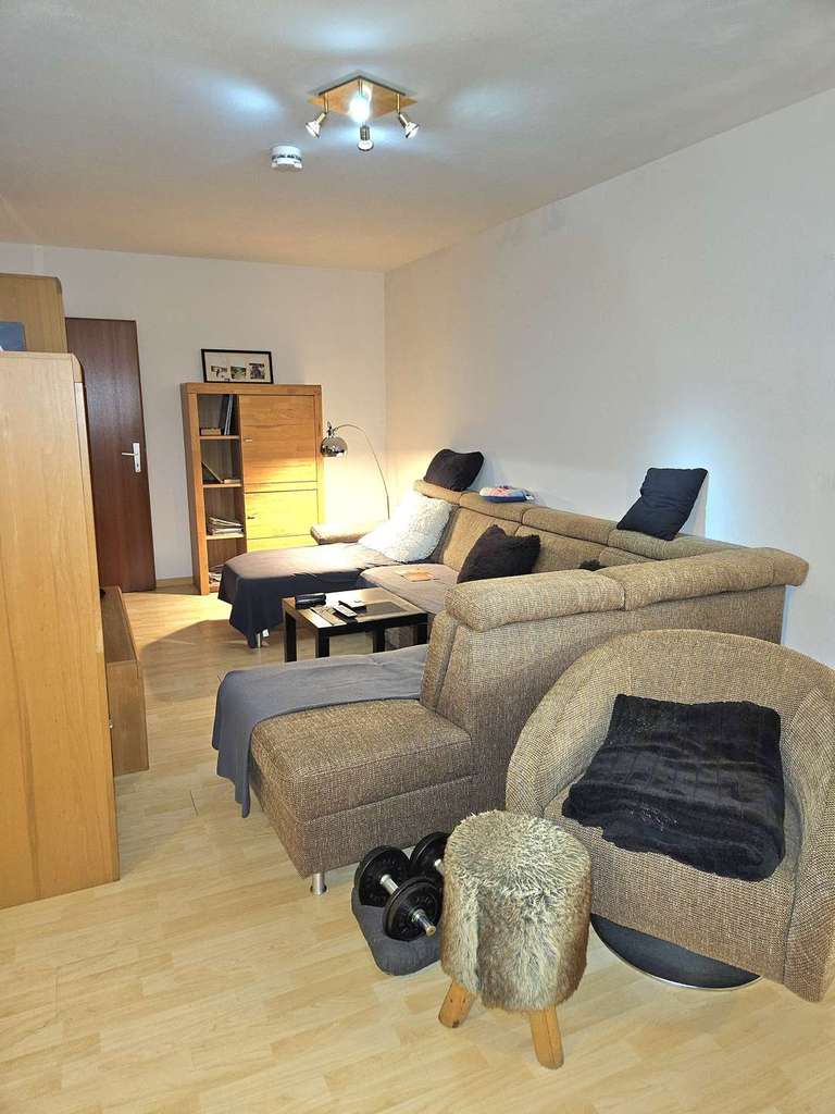 Immobilie in Freising - Freising-Lerchenfeld! 2-ZKB Hochparterre-Wohnung mit Balkon, Keller und TG-Stellplatz! - Bild 1