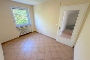 Wundervolles Reiheneckhaus mit viel Platz für die Familie – Die vollständige Adresse der Immobilie erhältst du vom Anbieter., 89231 Neu-Ulm – Vorschaubild 28